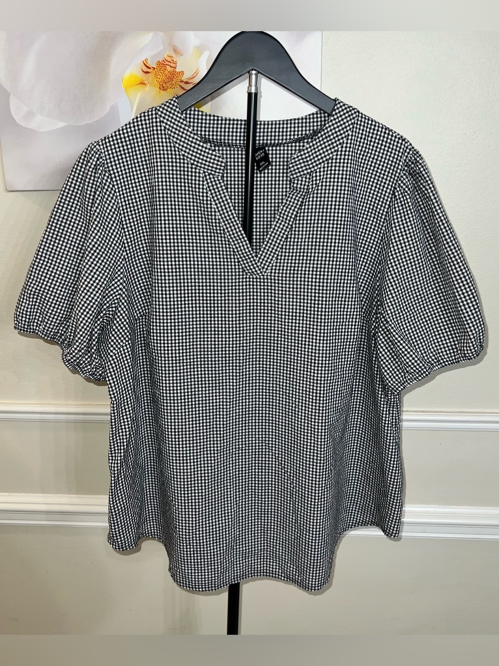 Women's Black & White Gingham Print Puff Short Sleeve Blouse! Size 2XL.